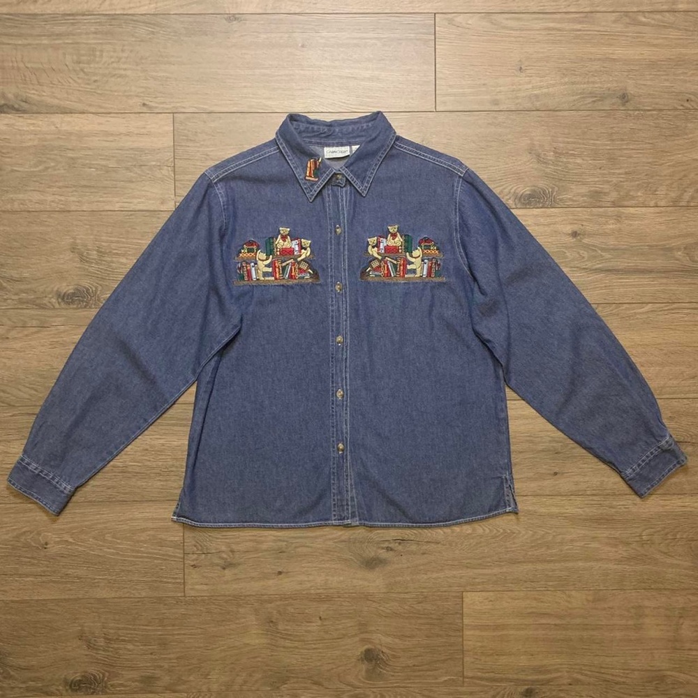 Vintage Cabin Creek Size PL Embroidered Denim Long Sleeve Button Up Shirt.